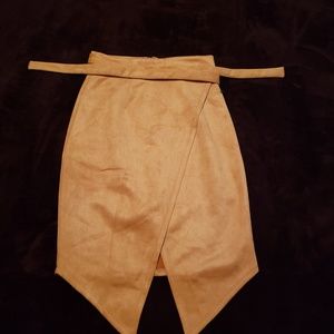 Pre-Owned FAVLUX Fashion Skirt Size Small